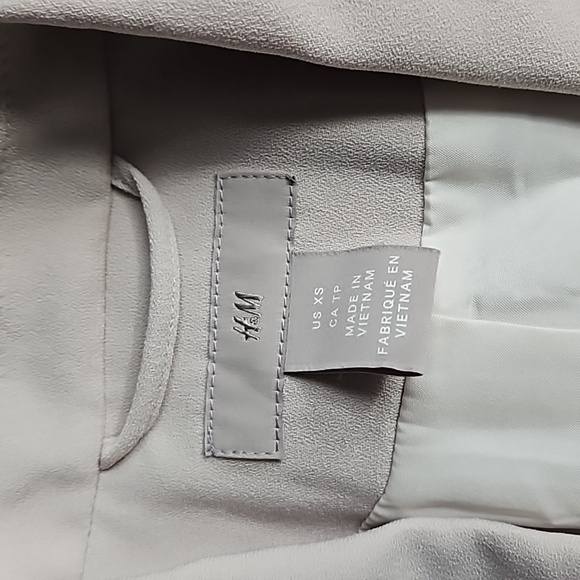 Blazer - Picture 4 of 6